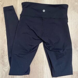 Lululemom leggings. size 4. 28”